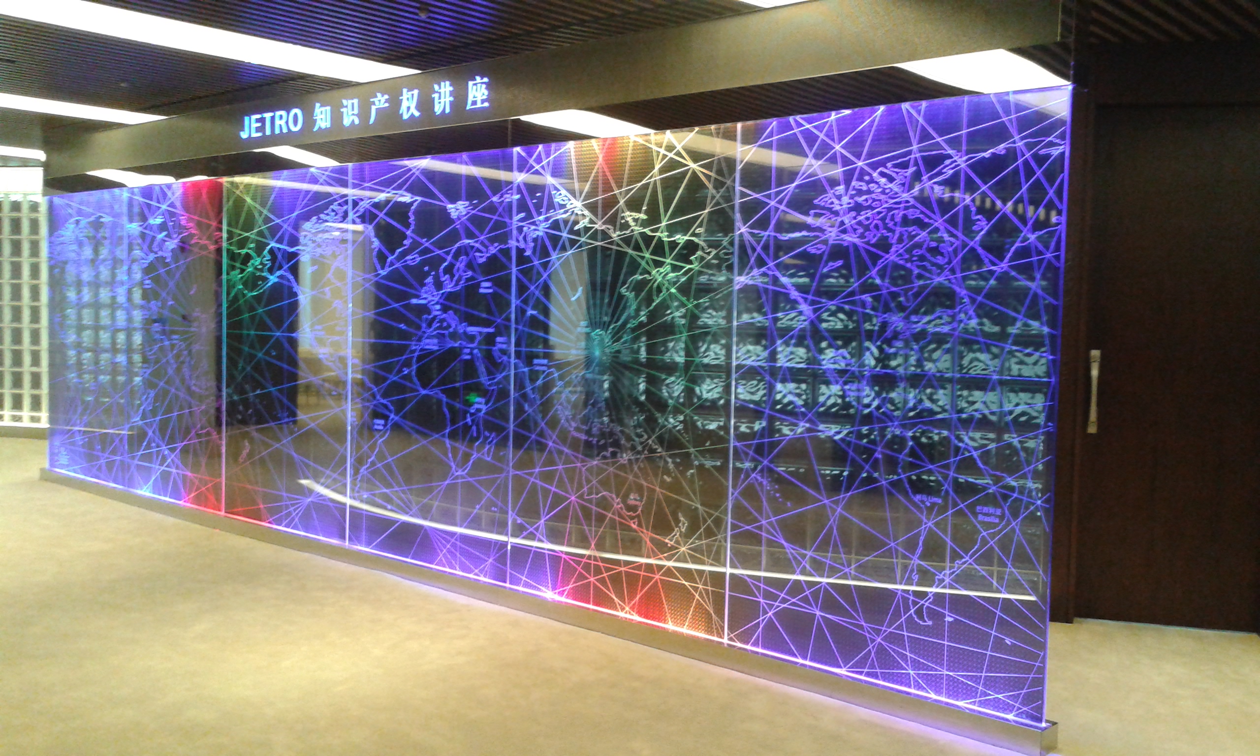 1474537369264038014.jpg 场地指引牌.jpg
